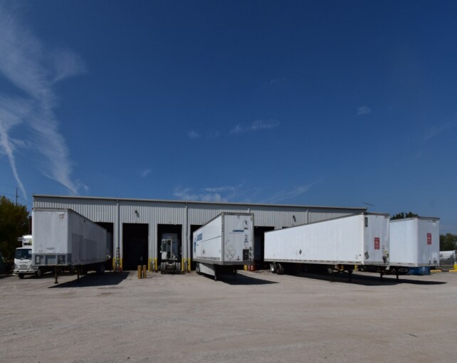 More Photos Of 4601-4608 Crossroads Industrial Dr, Bridgeton Warehouse For Lease