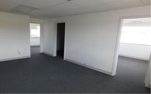 More Photos Of 71 20th St S, Battle Creek Office For Sale