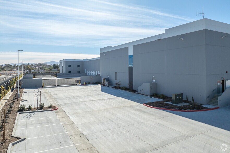 More Photos Of 4790 Troy Ct, Jurupa Valley Manufacturing For Sale