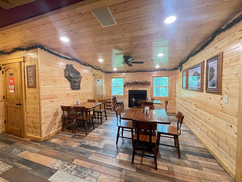 More Photos Of 4475 County P, Rhinelander Hotel For Sale
