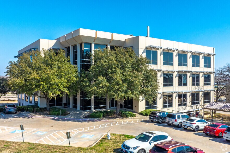 More Photos Of 417 Oakbend Dr, Lewisville Office For Lease