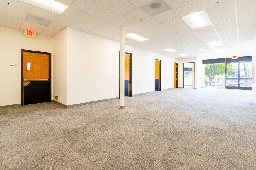 More Photos Of 1740 Cesar Chavez St, San Francisco Unknown For Lease