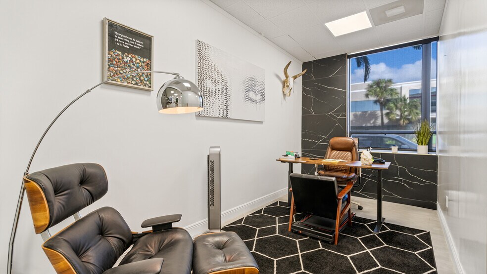 More Photos Of 1510 E Colonial Dr, Orlando Office For Lease