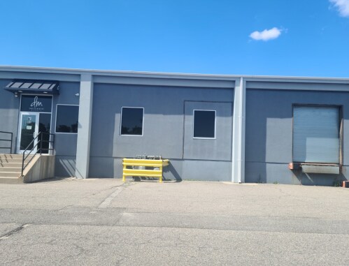 More Photos Of 999 S Oyster Bay Rd, Bethpage Warehouse For Lease