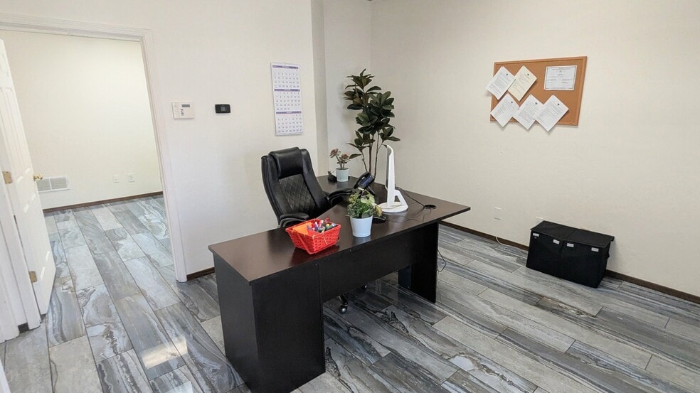 More Photos Of 6103-6105 E Grant Rd, Tucson Office For Sale