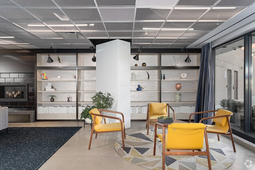 More Photos Of 3033 Wilson Blvd, Arlington Office For Lease