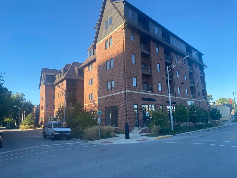 More Photos Of 25-33 Elgin Ave, Forest Park Apartments For Lease