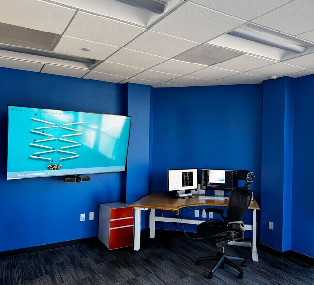 More Photos Of 4600 East West Hwy, Bethesda Medical For Lease