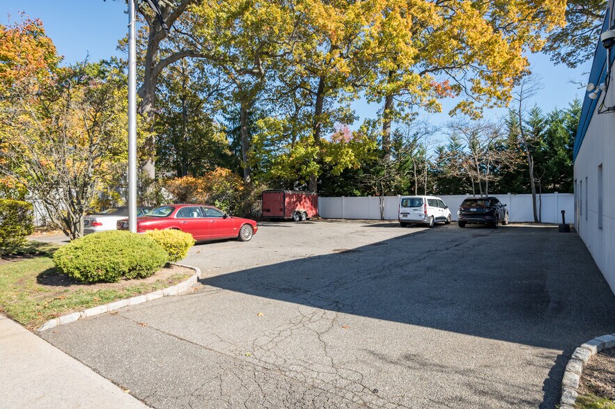 More Photos Of 2149 Wantagh Ave, Wantagh Office For Sale