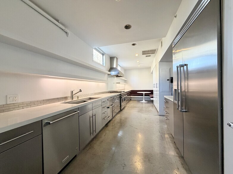 More Photos Of 1920 Olympic Blvd, Santa Monica Loft Creative Space For Lease