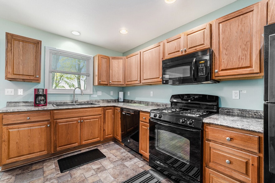 More Photos Of 10392 Houghton Lake dr, Houghton Lake Specialty For Sale