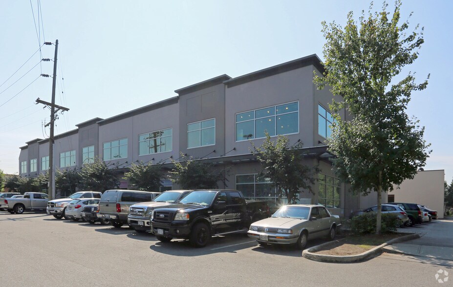 More Photos Of 375 Lynn Ave, North Vancouver Warehouse For Sale