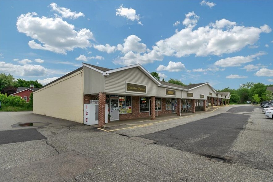 More Photos Of 41-61 Main St, Hebron Restaurant For Lease