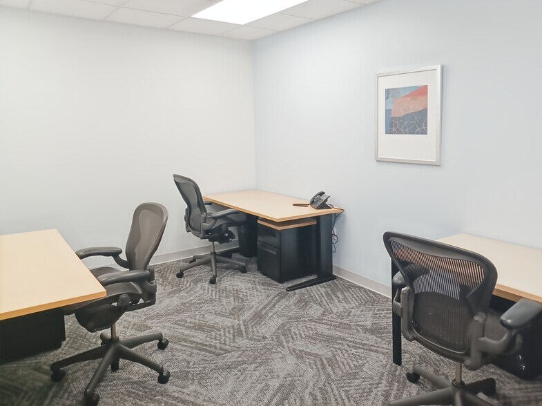 More Photos Of 150 Motor Pkwy, Hauppauge Coworking Space