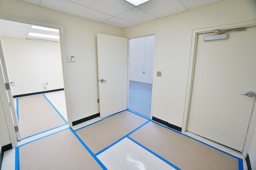 More Photos Of 1100-1146 Taft St, Rockville Warehouse For Lease