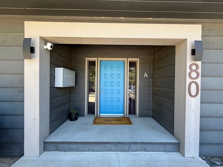 More Photos Of 80 Vine St, Reno Apartments For Sale