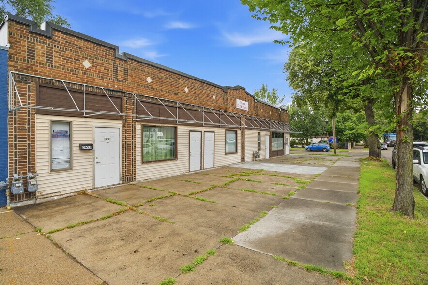 More Photos Of 3659 S Cedar Ave, Minneapolis Storefront Retail Office For Sale