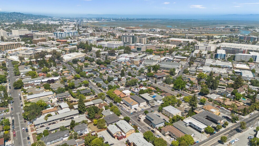 More Photos Of 736 Cedar St, Redwood City Apartments For Sale