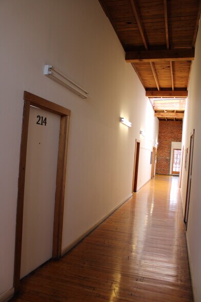 More Photos Of 1250 Addison St, Berkeley Light Distribution For Lease