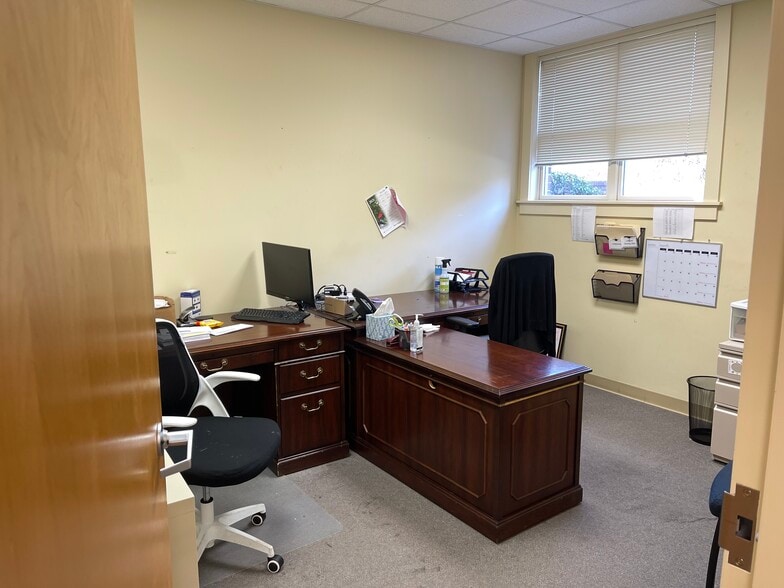 More Photos Of 1502 W NC Highway 54, Durham Office For Lease