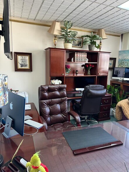 More Photos Of 420 S Dixie Hwy, Coral Gables Loft Creative Space For Sale