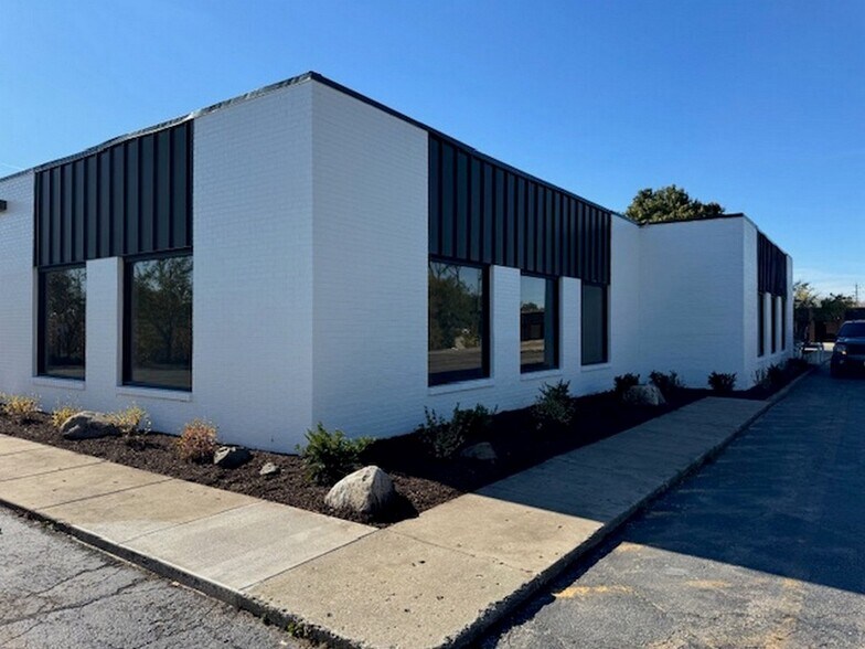 More Photos Of 620 S IL Route 31, Mchenry Office For Lease