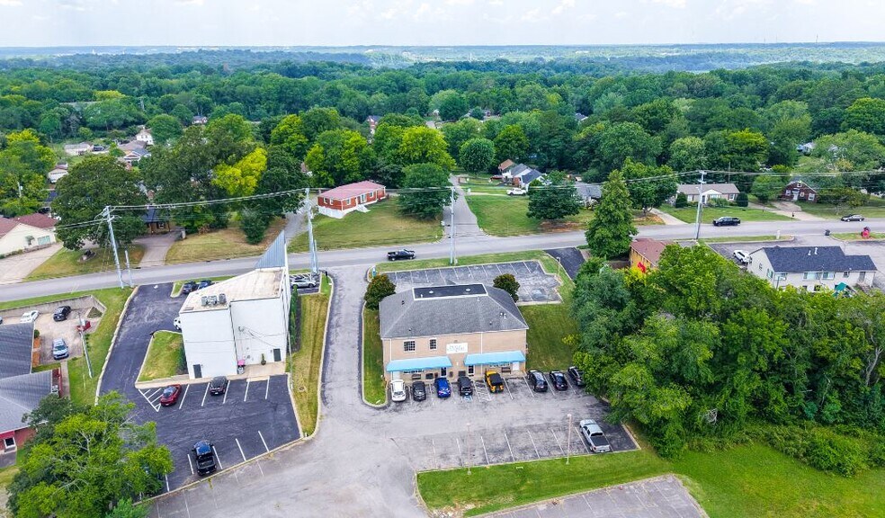 More Photos Of 1750 Memorial Dr, Clarksville Medical For Sale