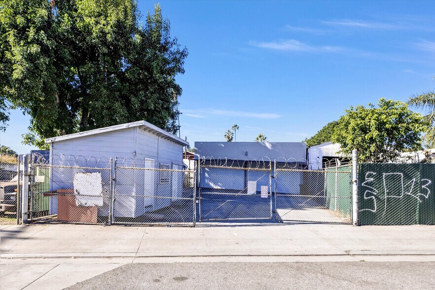 More Photos Of 2315 Fair Oaks Ave, Altadena Auto Repair For Sale