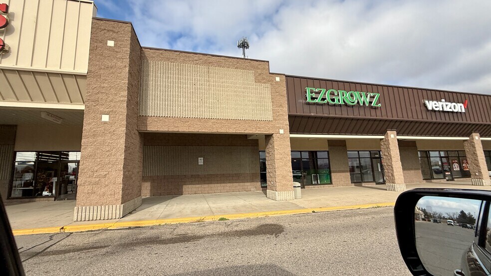 More Photos Of 3000 Highway 10 E, Moorhead Supermarket For Lease