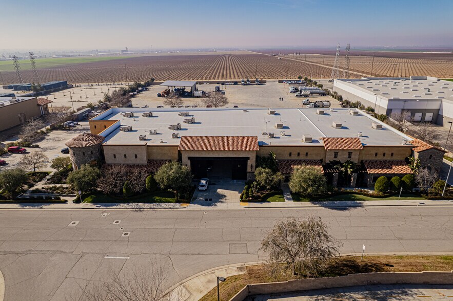 More Photos Of 19227 Flightpath Way, Bakersfield Industrial For Lease