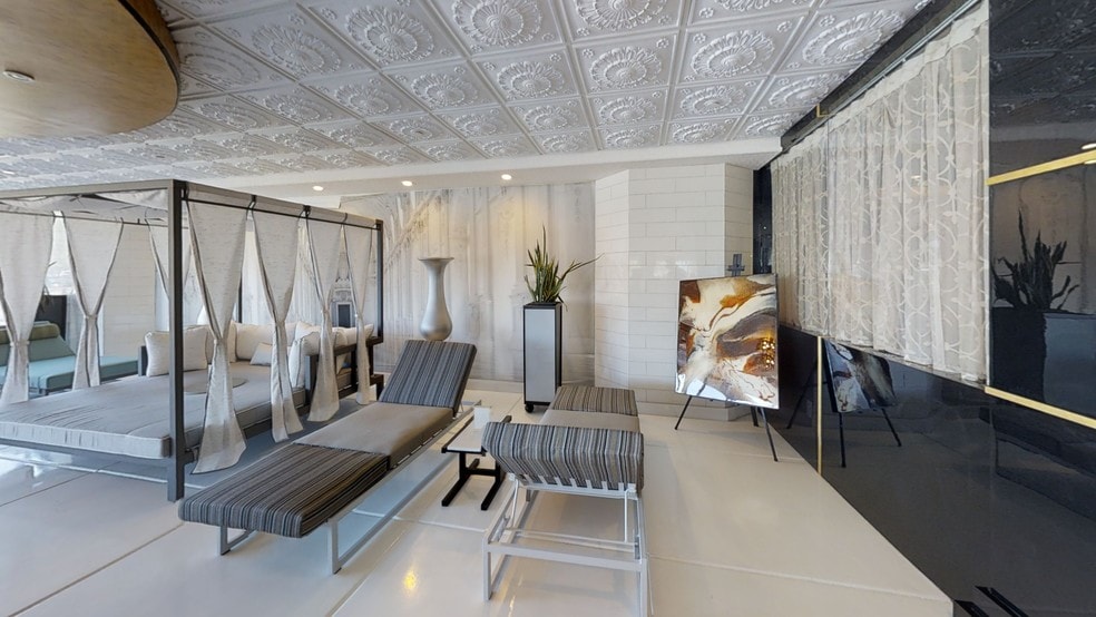 More Photos Of 7001 E McDowell Rd, Scottsdale Storefront Retail Office For Sale