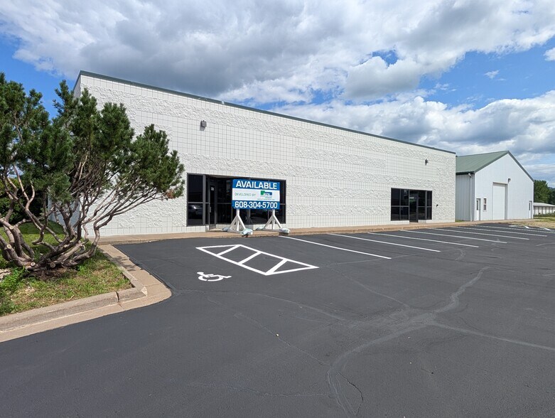 Primary Photo Of 2320 Cunningham St, La Crosse Warehouse For Sale