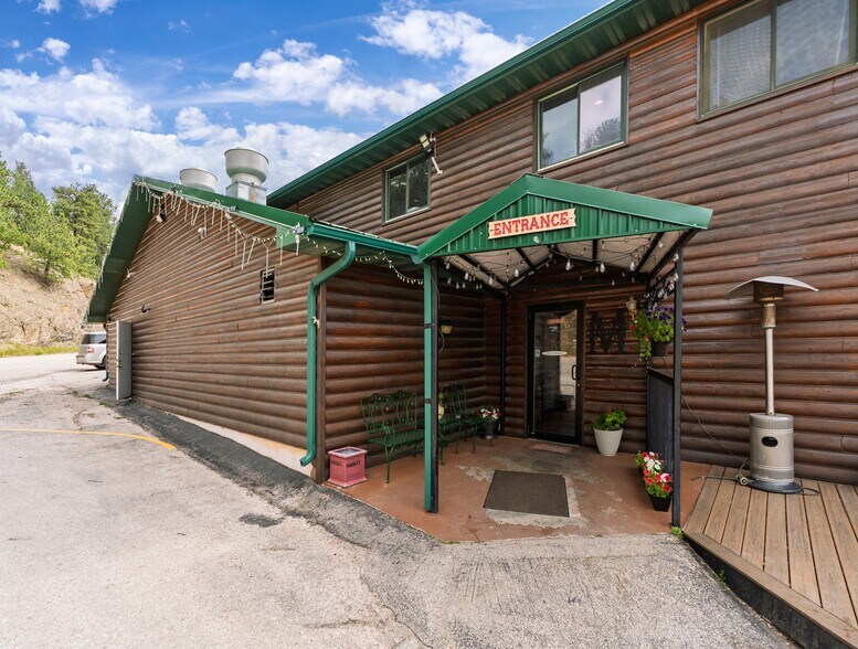 More Photos Of 158 Museum Dr, Hill City Restaurant For Sale