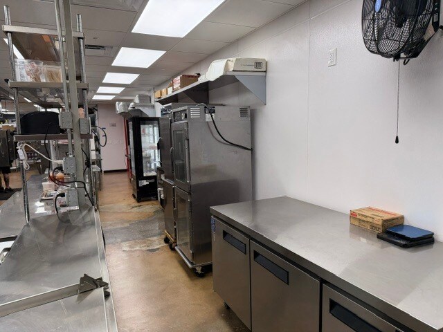 More Photos Of 190 S County Road 427, Longwood Freestanding For Lease