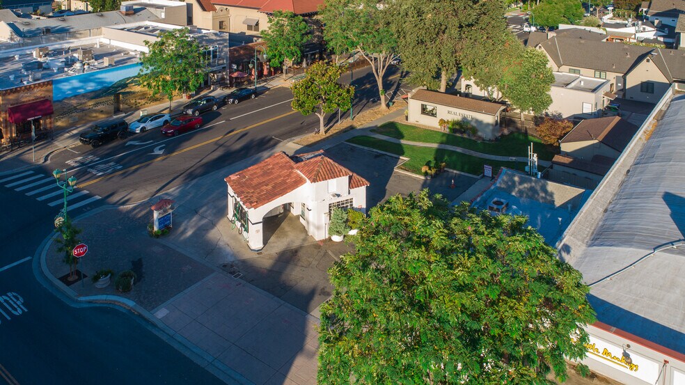 More Photos Of 707 Main St, Pleasanton Service Station For Sale