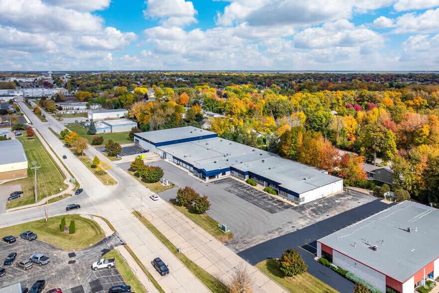More Photos Of 2390 Industrial Dr, Neenah Warehouse For Sale