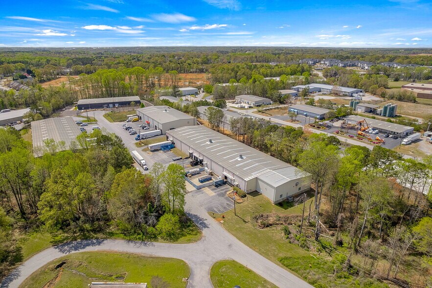 More Photos Of 120 McDougall Ct, Greenville Warehouse For Lease