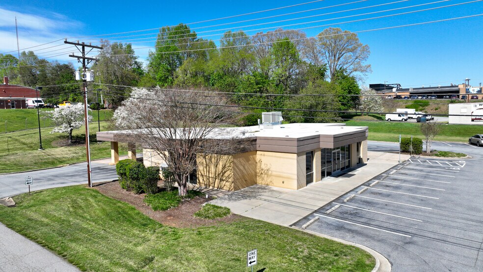 More Photos Of 211 Elkin Hwy, North Wilkesboro Bank For Sale