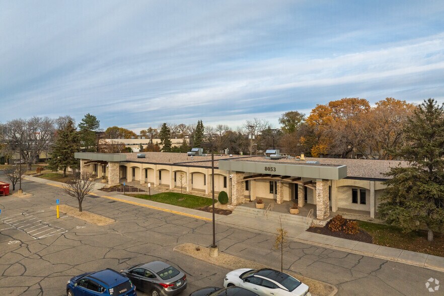 More Photos Of 8053 E Bloomington Fwy, Bloomington Office For Sale