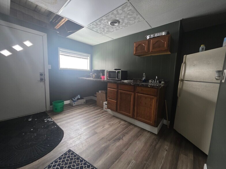 More Photos Of 1451 E Market St, Warren Medical For Sale