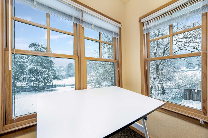 More Photos Of 1072 E Main St, Grass Valley Office For Sale