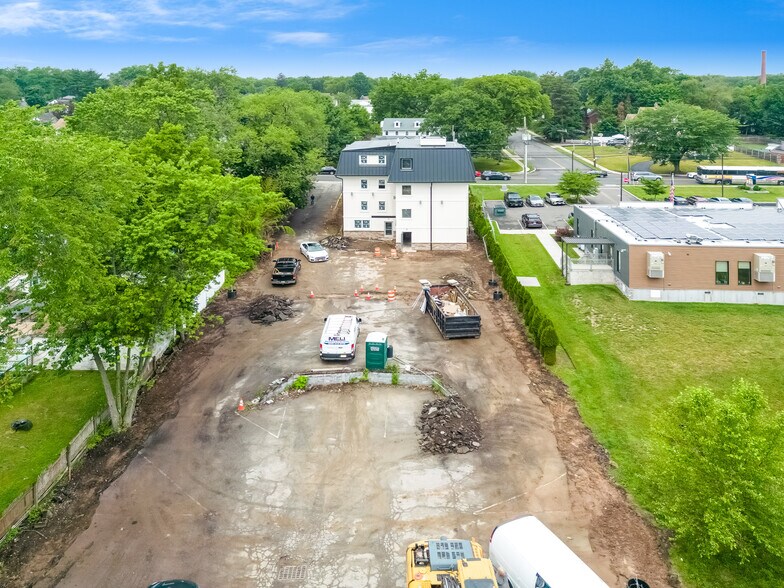 More Photos Of 639 Teaneck Rd, Teaneck Office For Lease