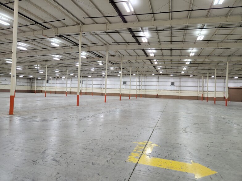 More Photos Of 355 Old Dalton Rd NE, Calhoun Warehouse For Sale