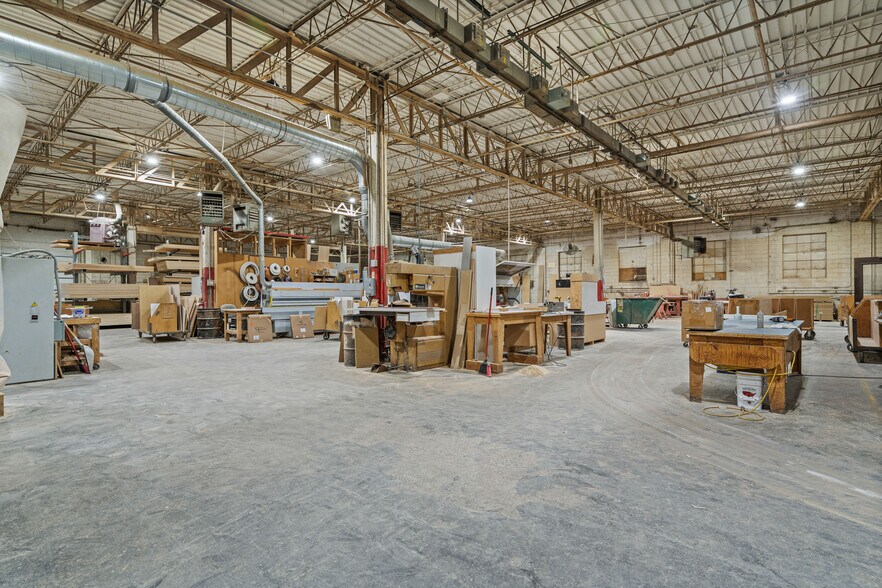 More Photos Of 1641 Crystal Ave, Kansas City Warehouse For Sale