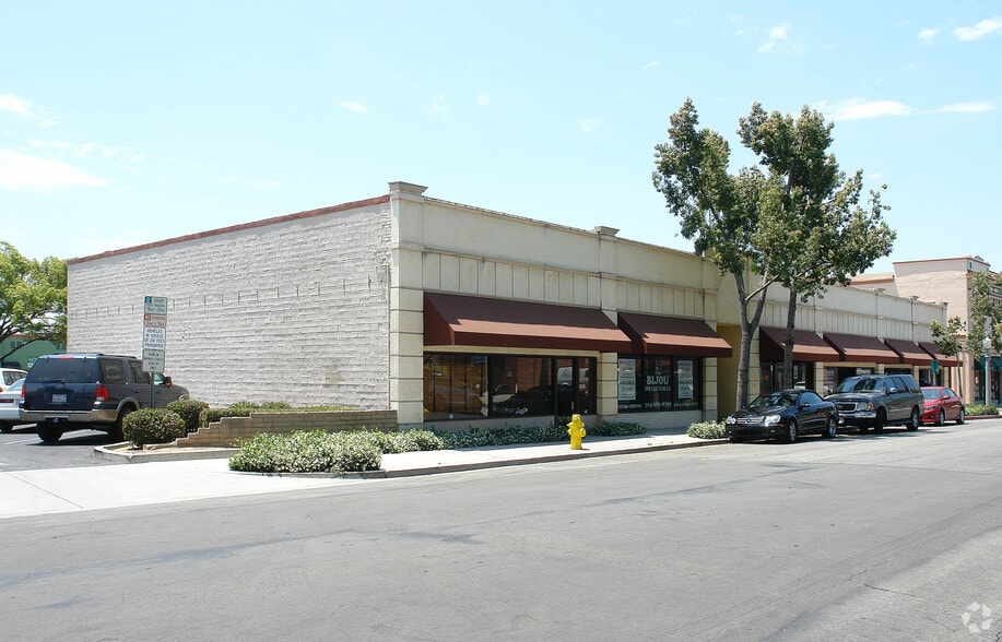 More Photos Of 108-118 E Amerige Ave, Fullerton Storefront For Lease