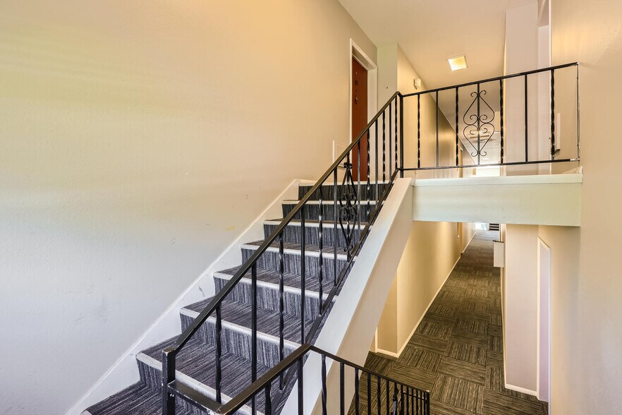More Photos Of 1363 Pierce St, Lakewood Apartments For Sale