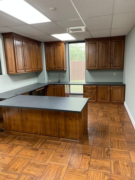 More Photos Of 2500 Center Point Pky, Birmingham Medical For Lease