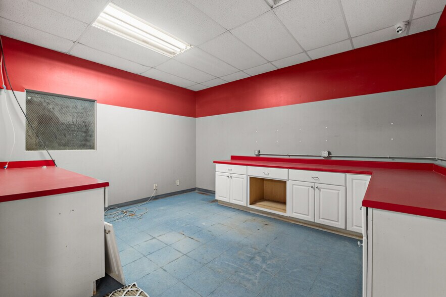 More Photos Of 10854 Vandale St, San Antonio Flex For Sale