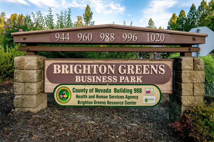 More Photos Of 944 McCourtney Rd, Grass Valley Unknown For Lease