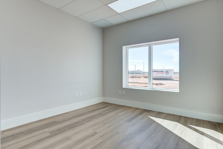 More Photos Of 3216 116th st, Lubbock Warehouse For Sale